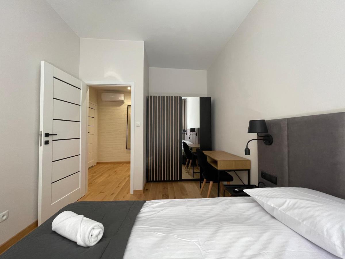 Revesen Premium Apartments Krakow Luaran gambar