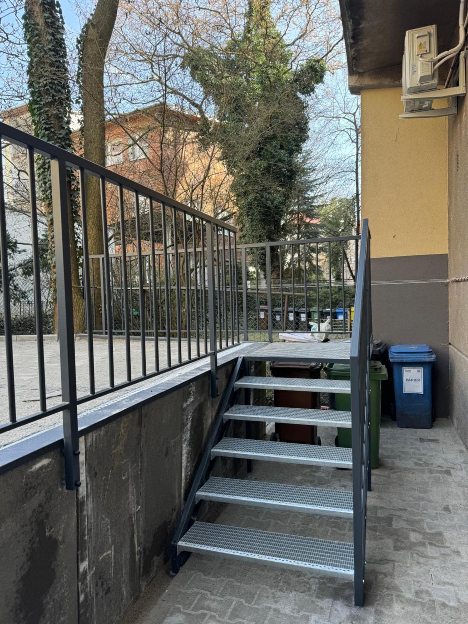 Revesen Premium Apartments Krakow Luaran gambar