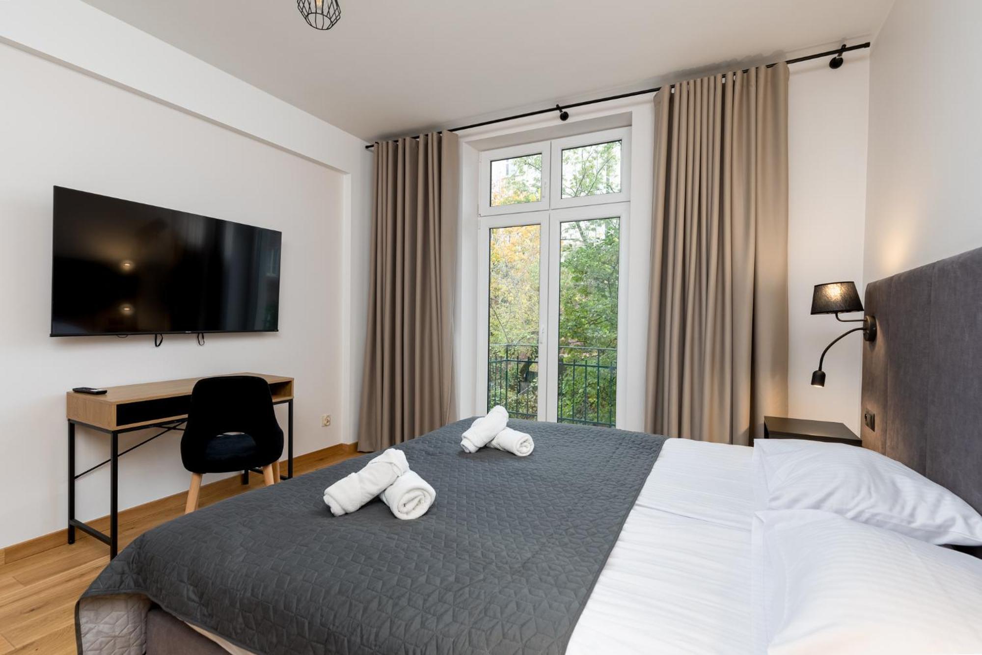 Revesen Premium Apartments Krakow Luaran gambar