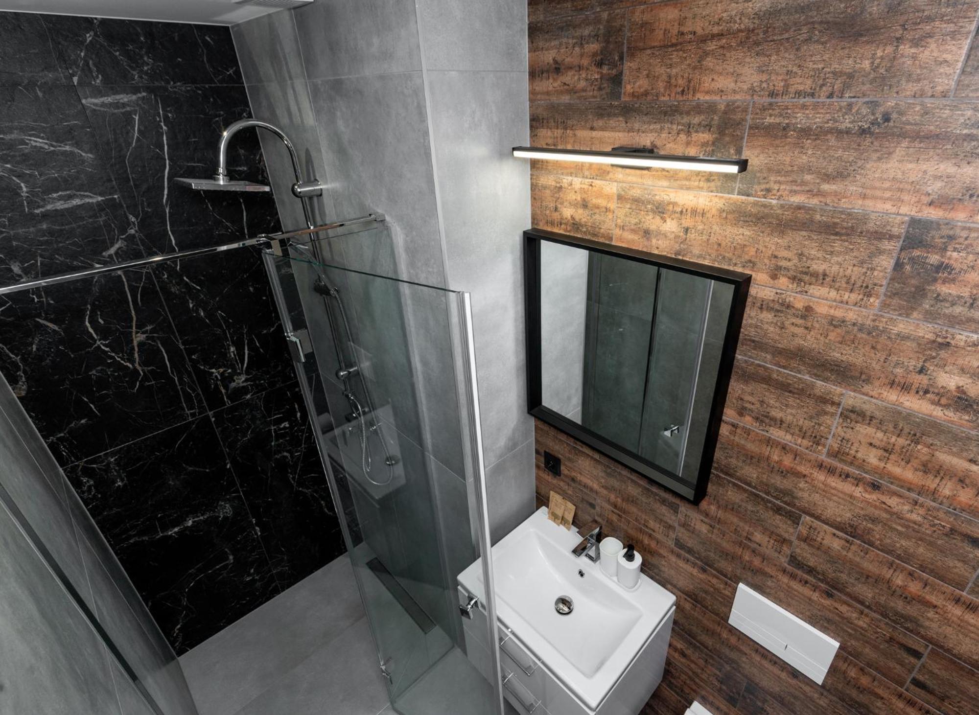Revesen Premium Apartments Krakow Luaran gambar