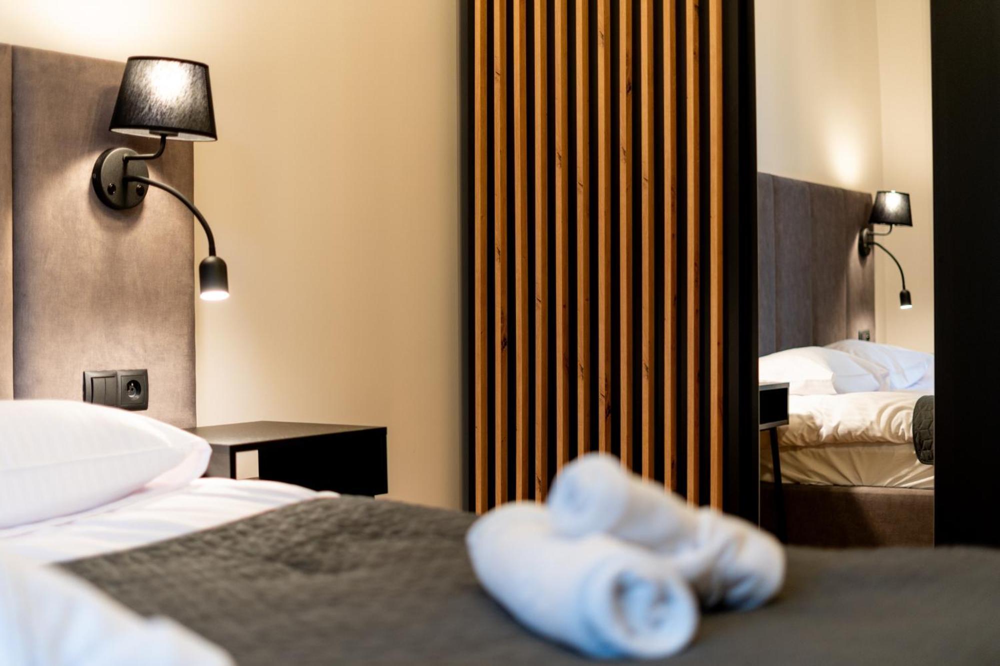 Revesen Premium Apartments Krakow Luaran gambar