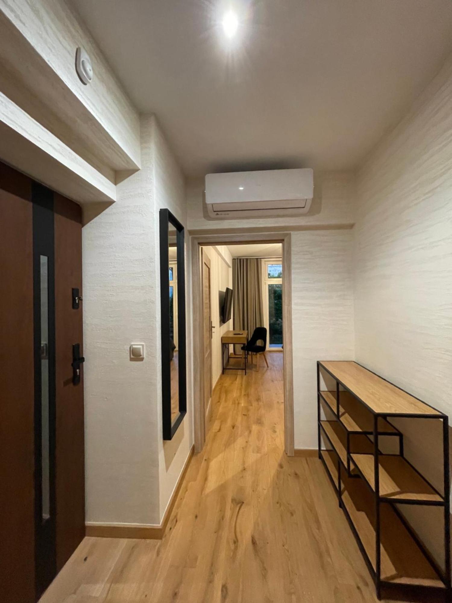 Revesen Premium Apartments Krakow Luaran gambar
